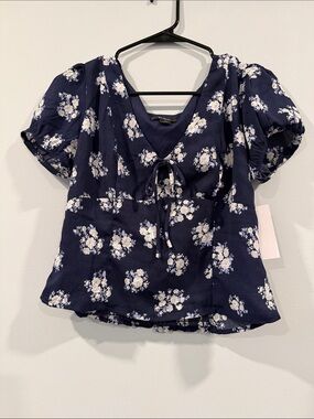Bwear Navy Floral Tie-Front Puff Sleeve Blouse